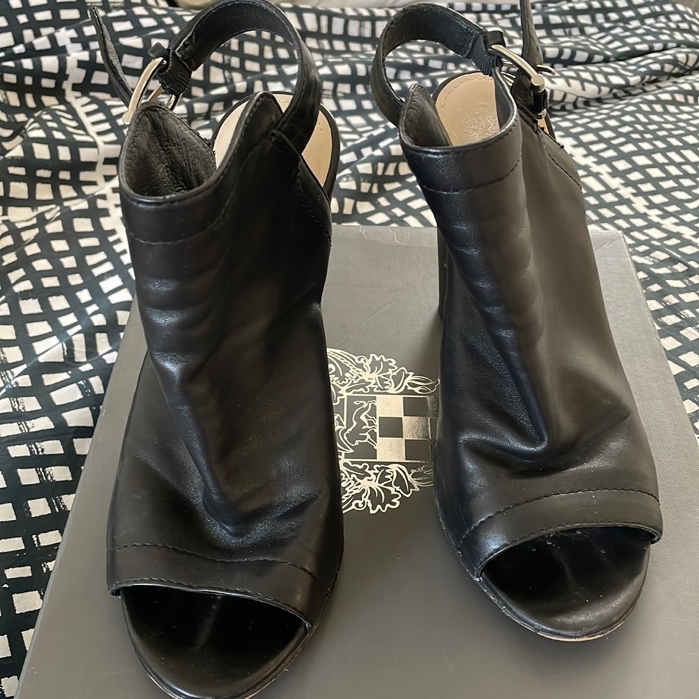 Black lamb leather shoes